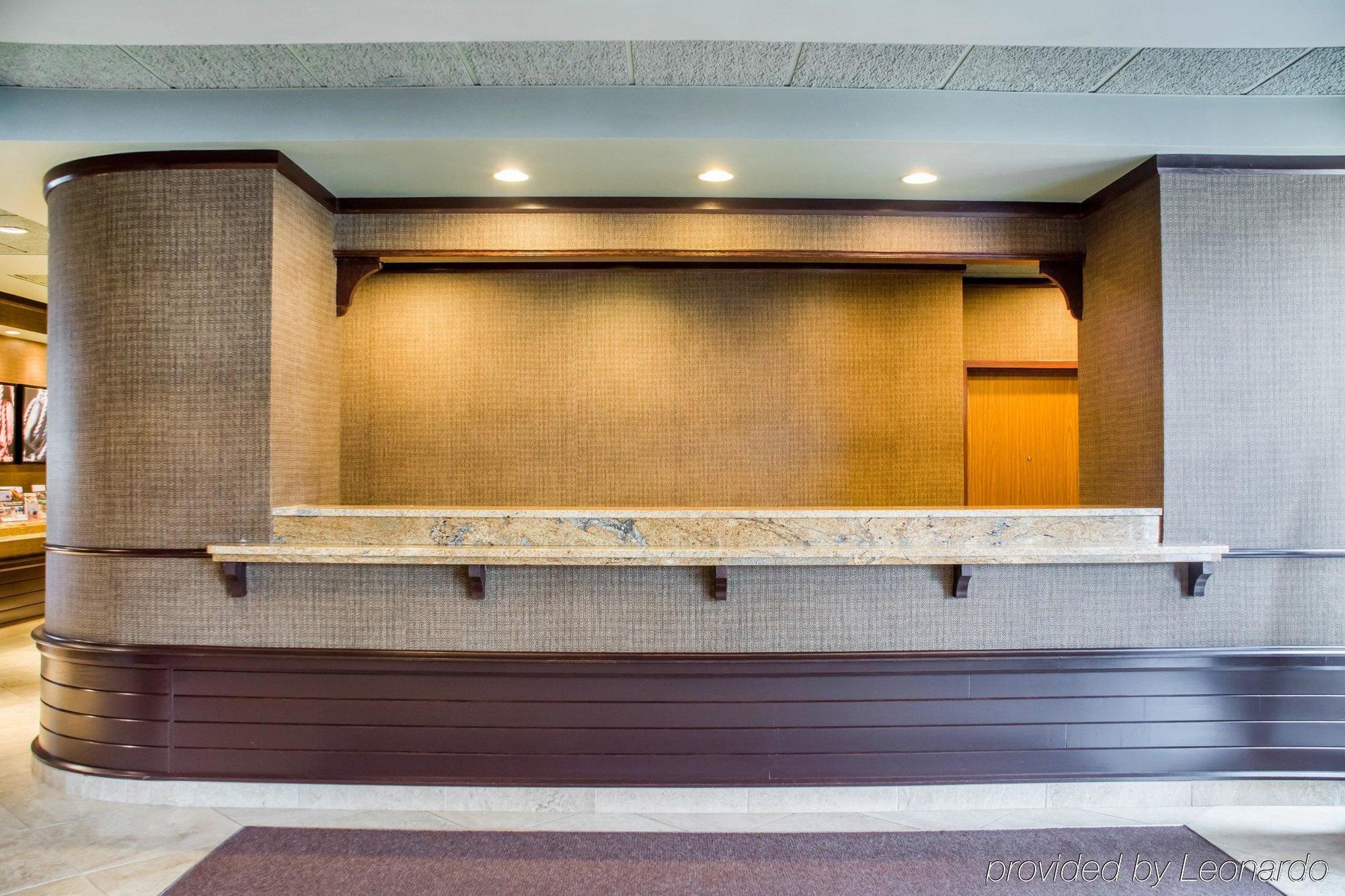 Clarion Hotel & Suites Riverfront Oswego Exterior foto